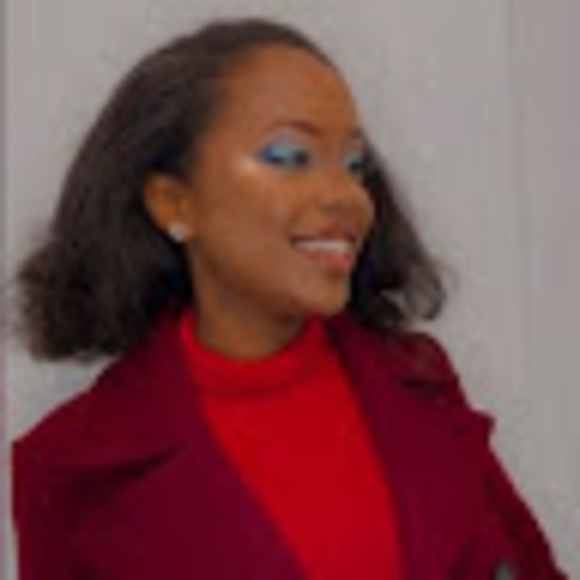 Meet your Posher, Owena - Picture 1 of 1